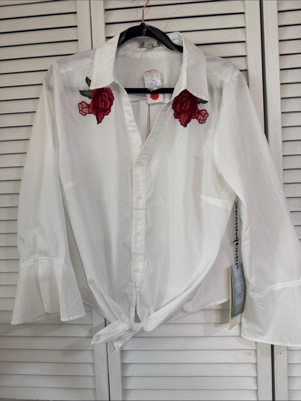 White top cotton poly blend sz 2xl bell sleeves Iris of Los Angeles 26 PTP